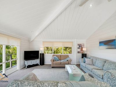 39 Hilltop Parkway, Tallwoods Village