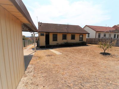 57 Chisholm Cres, Seymour