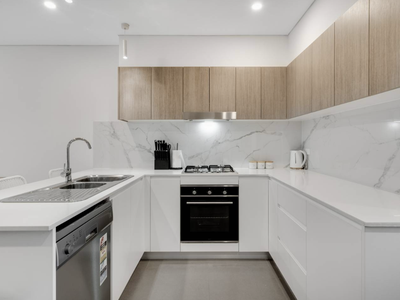 8 / 1A Edmondson Avenue, St Marys