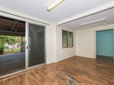 30 Kapool Crescent, Malak