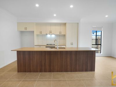 5 Lahore Close, Mount Cottrell