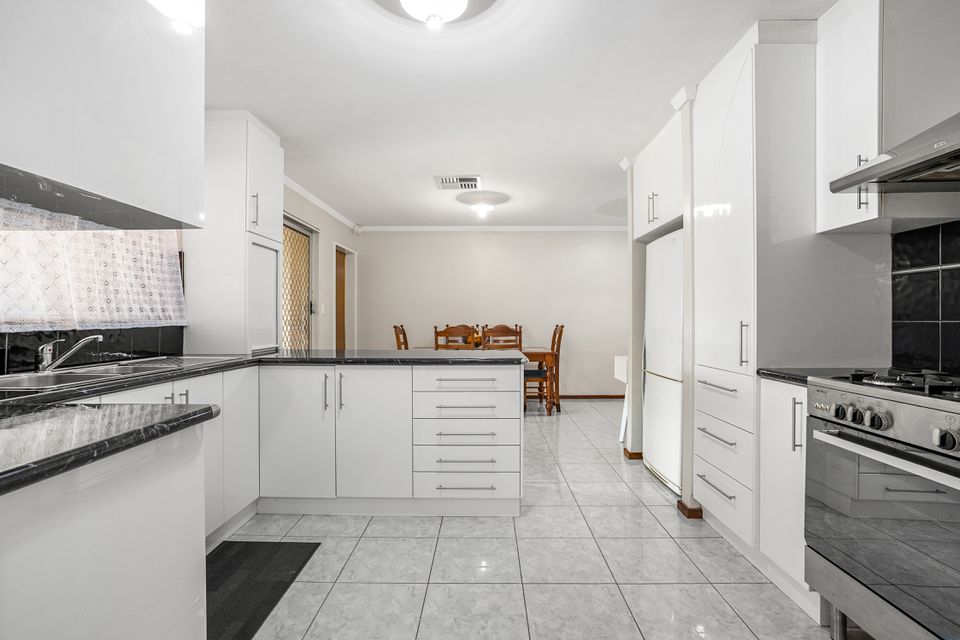 3 CASILDA PLACE, Cooloongup