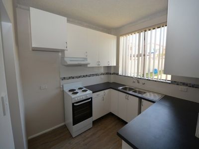 3 / 9-11 Peterborough Avenue, Lake Illawarra