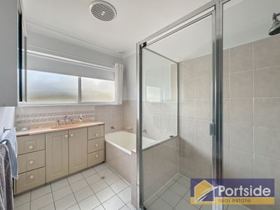 4 Poilus Parade, Tanilba Bay