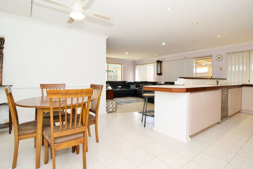 28 Round Hill Drive , Port Kennedy