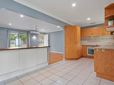 9 Anna Marie Street, Rochedale South