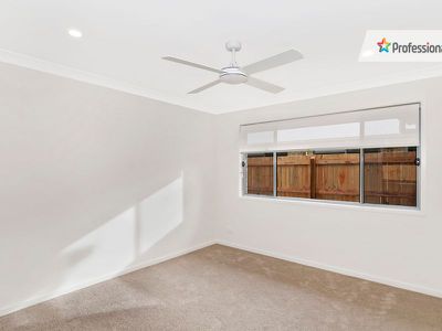 4 Bayside Avenue, Jacobs Well