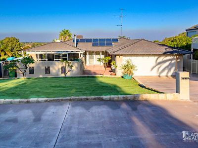 17 Armstrong St, Halls Head