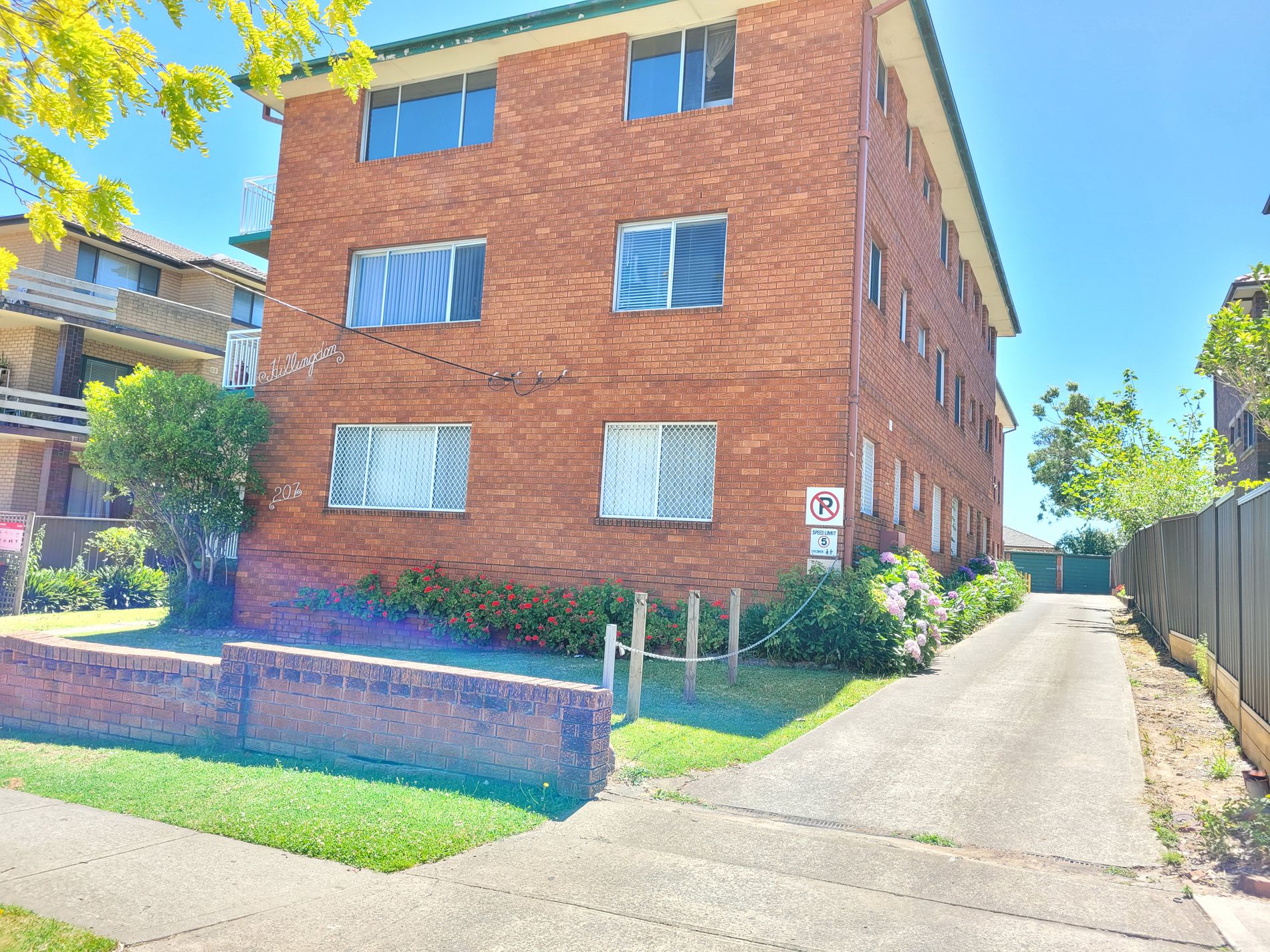 1 / 207 Haldon Street, Lakemba