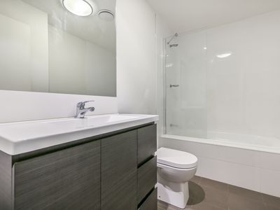 705 / 420 Macquarie Street, Liverpool