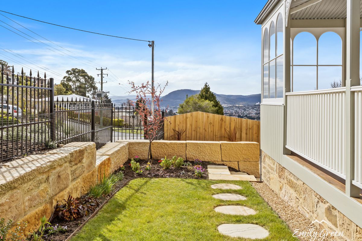 5 Giblin Street, Lenah Valley