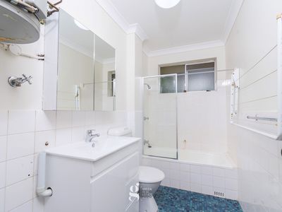 9 / 5 Ball Ave, Eastwood