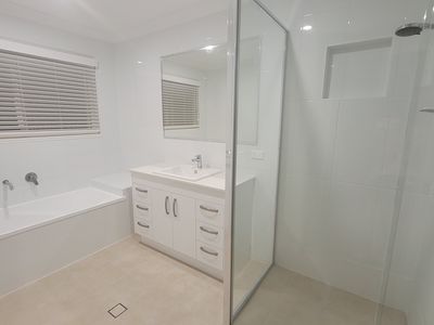 7 Earls Court, Point Vernon