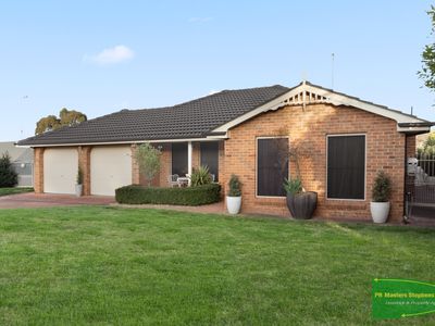 72 Cedar Drive, Llanarth