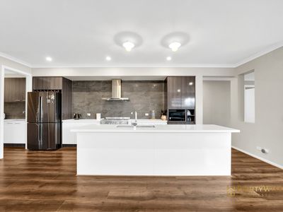 52 Smile Crescent, Wyndham Vale