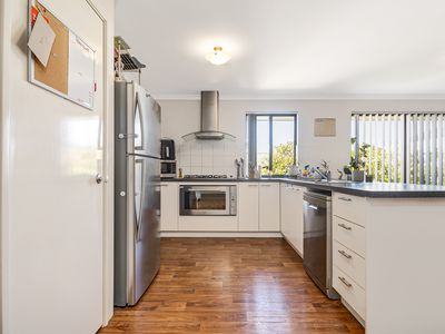 15 Cyandra Loop, Banksia Grove