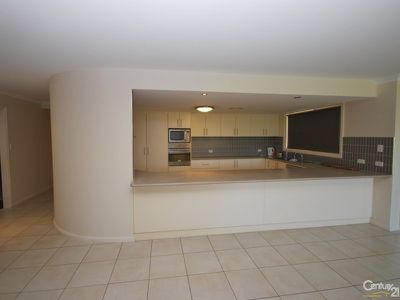 17 William Farrer Drive, Dubbo