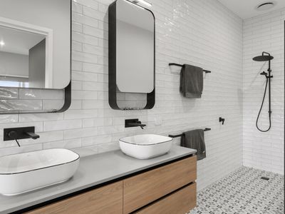 93 Drakes Hill Road, Mansfield