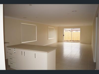 4 Bindley Crescent , Weir Views