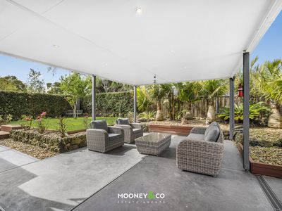 6 Silverstone Drive, Cranbourne