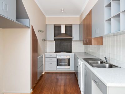 8 / 35 Premier Street, Hannans