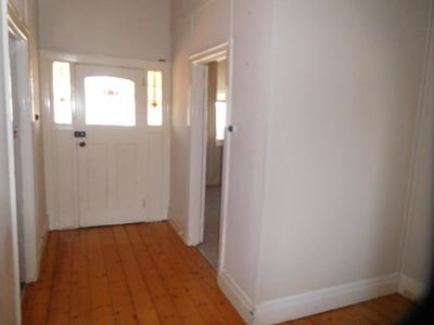 28 Albert Street, Horsham