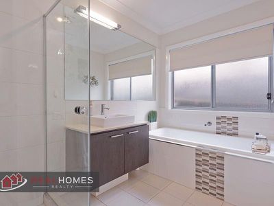 62 Bluestone Drive, Glenmore Park