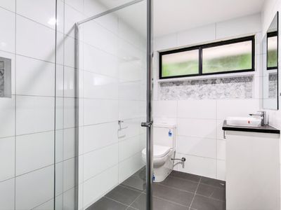 27 Strezlecki Grove South, Altona Meadows