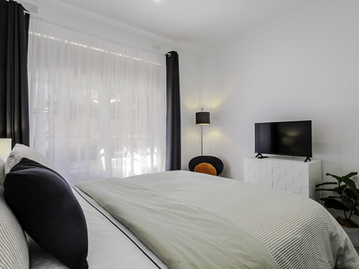 2 / 70 Augusta Street, Glenelg East