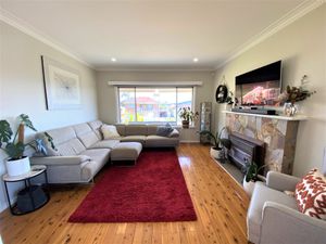 594 Whinray Crescent, East Albury