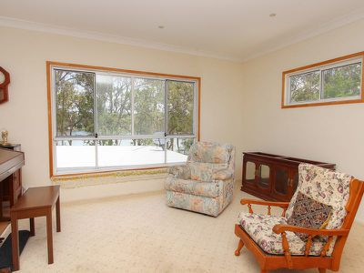 18 Rhodes Parade, Windermere Park