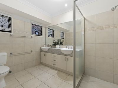 42 Gordon Crescent, Wakerley