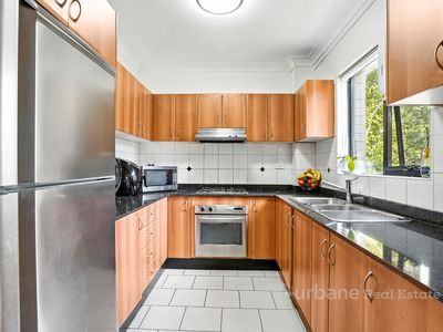 3 / 18 Eastbourne Road, Homebush West
