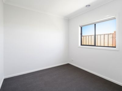 28 Cushion Way, Tarneit
