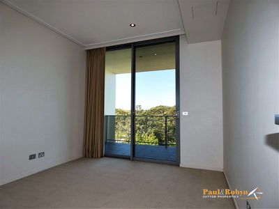 100 / 15 Coranderrk Street, City