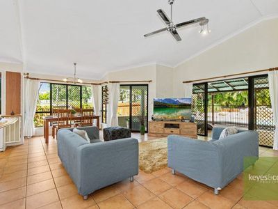 90 Riverbend Drive, Douglas