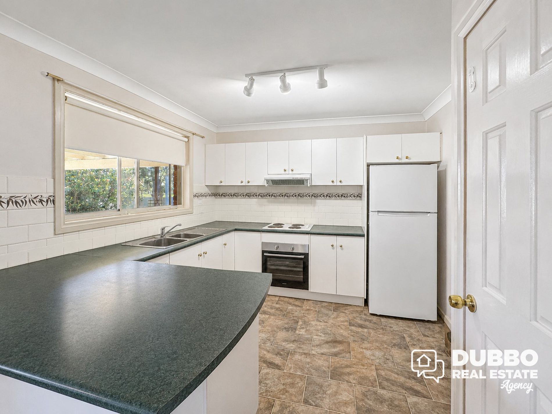 6 Gerber Place, Dubbo