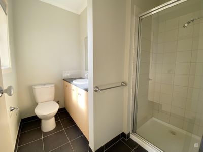 17/51-55 Tullidge Street, Melton