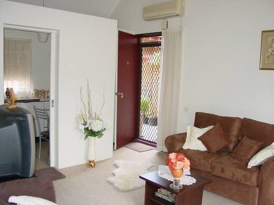 20 / 25 The Glen Road, Bardwell Valley