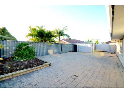 84 Towncentre Drive, Thornlie