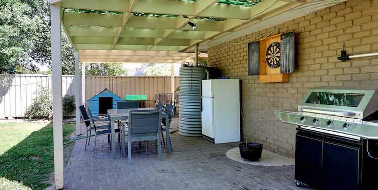 14 Pleasance Ave, Euroa