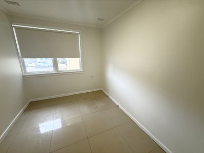 12 Ellis Crescent, Miller