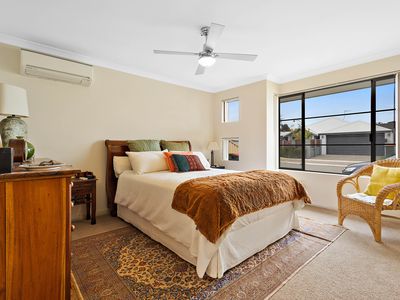 17 Pinot Loop, Pearsall
