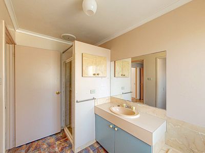 1 / 125 MacKenzie Street West, Golden Square