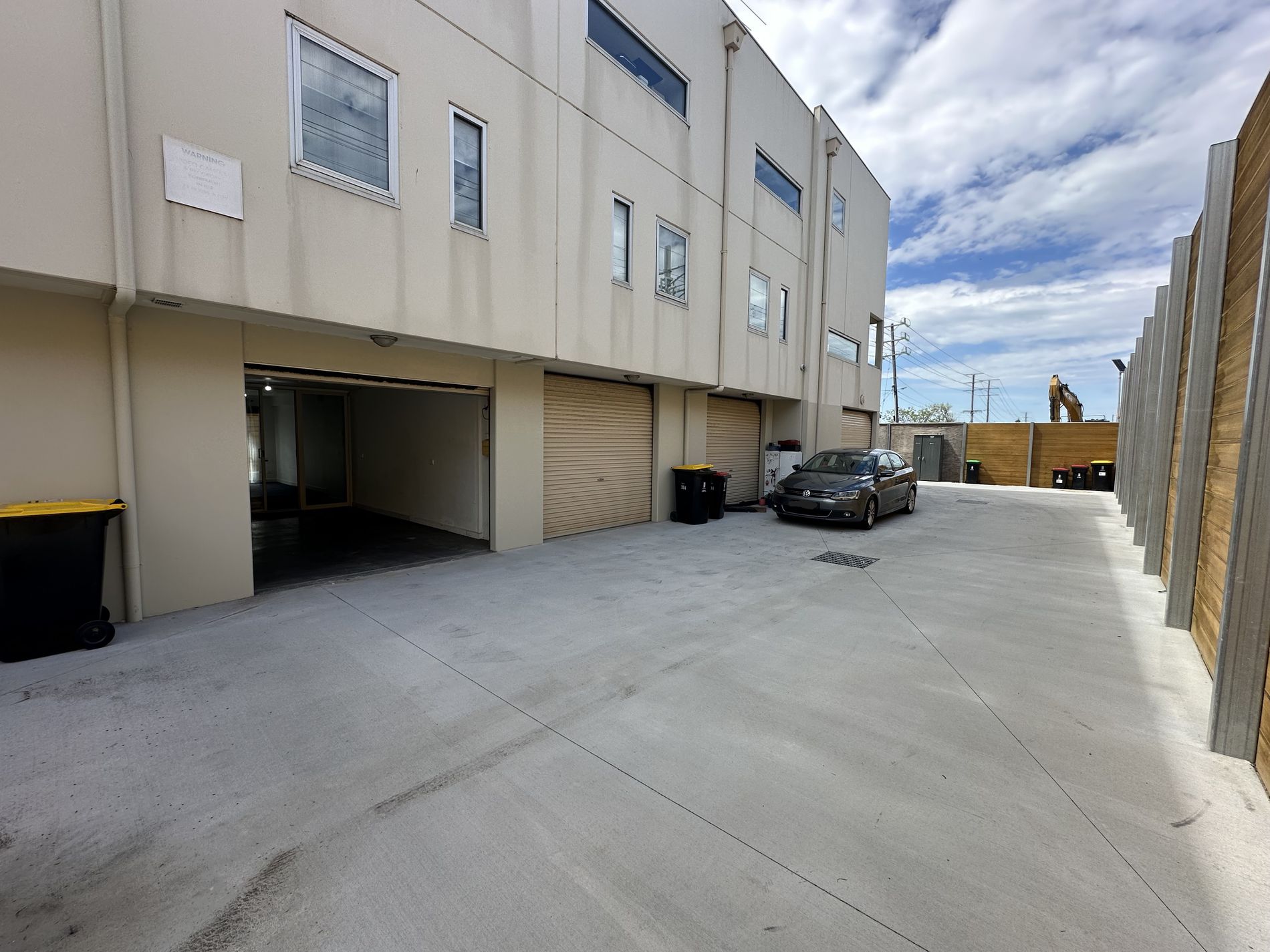 202 Como Pde East, Parkdale