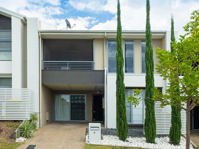 6 McKivat Drive, Springfield Lakes