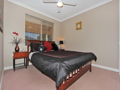 5 Carlyle Court, Boulder