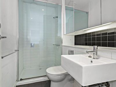 411 / 30-34 Bray Street, South Yarra