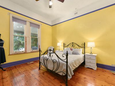 20 Lake Terrace East, Mount Gambier