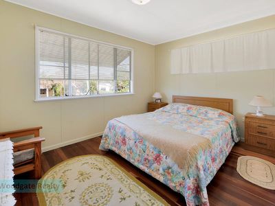 80 Mackerel St, Woodgate